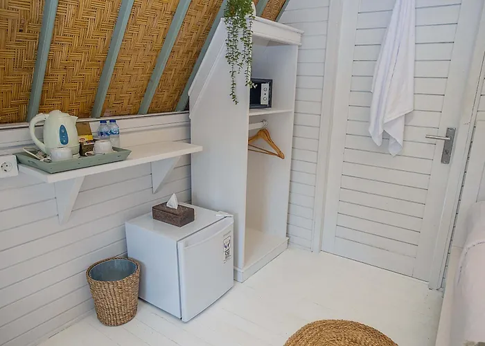 D'yuki Huts * レンボンガン島